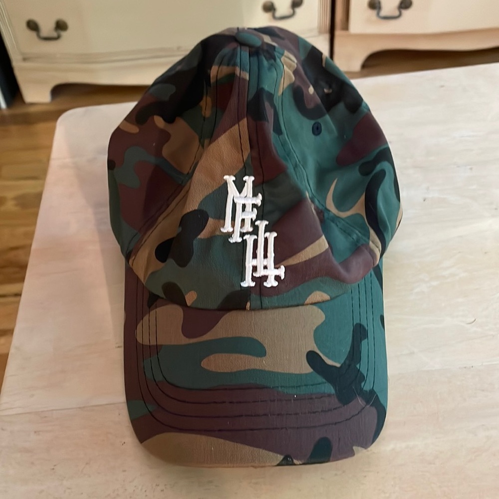 Move fast lift heavy dad hat